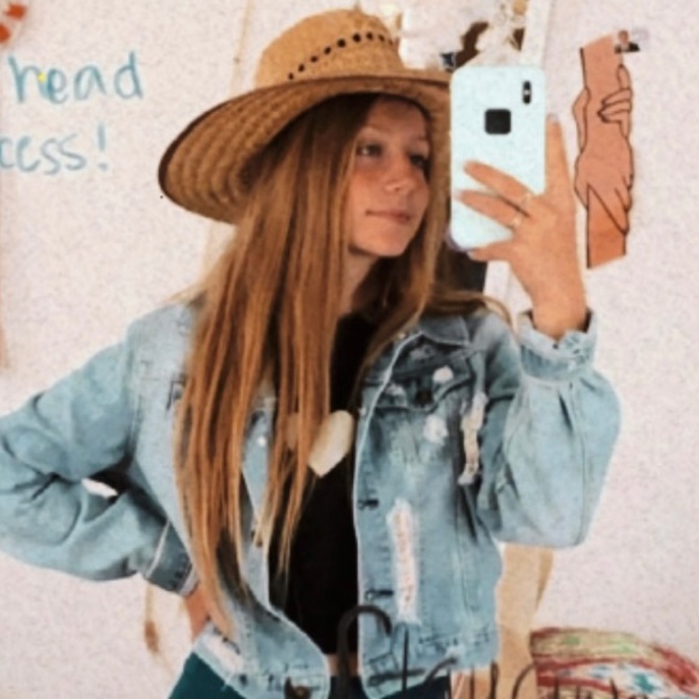 Meet your Posher, Lilly